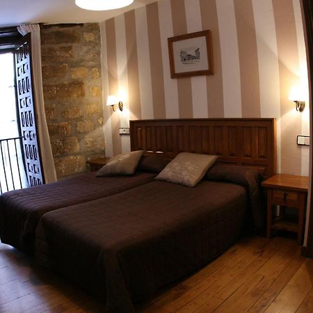 Posada Santa Juliana Bed & Breakfast Santillana del Mar Dış mekan fotoğraf